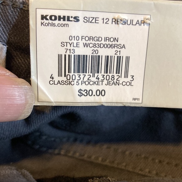 COPY - 12 woman’s gray 5 pocket jean. New with tags. Waistband measures 17 inch… - Picture 7 of 8